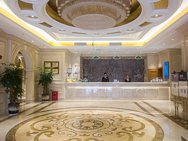 Vienna International Hotel Haikou West Bus Station Exterior photo